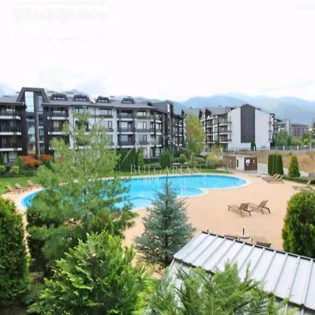 Studio By The Pool In Aspen Heights