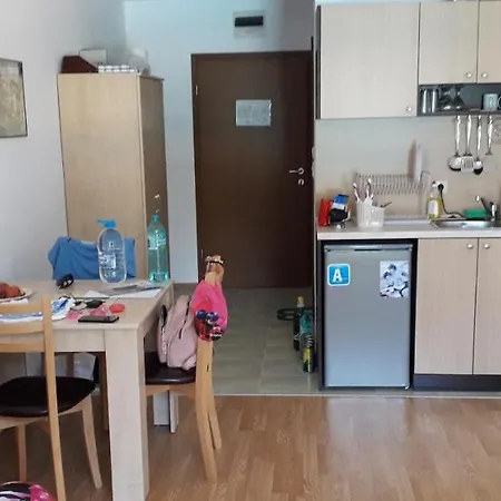 By The Pool In Aspen Heights Apartament *