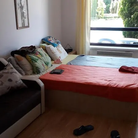 By The Pool In Aspen Heights Apartament *