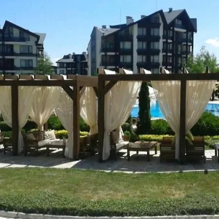 By The Pool In Aspen Heights *