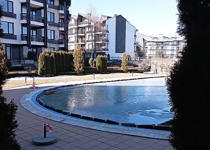 By The Pool In Aspen Heights