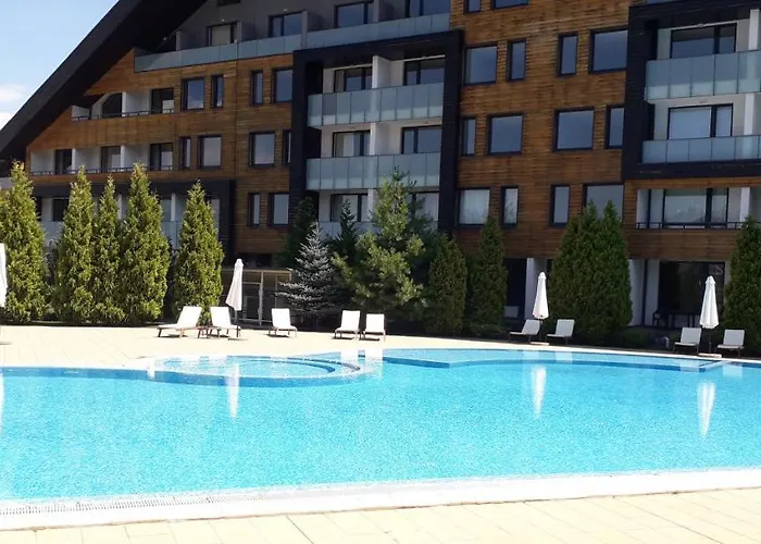 By The Pool In Aspen Heights Apartment Bansko