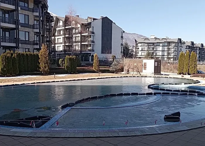 By The Pool In Aspen Heights Bansko