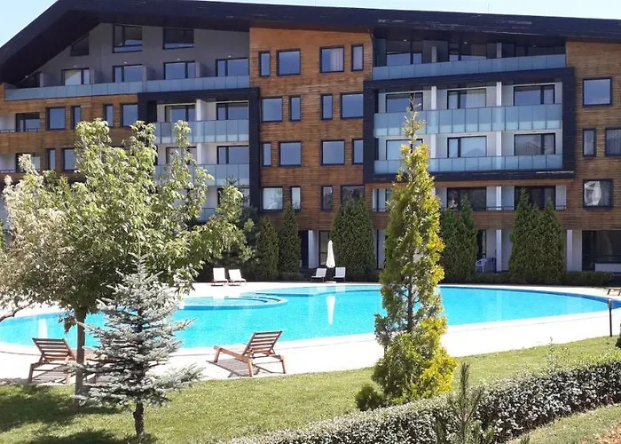 Apartment By The Pool In Aspen Heights